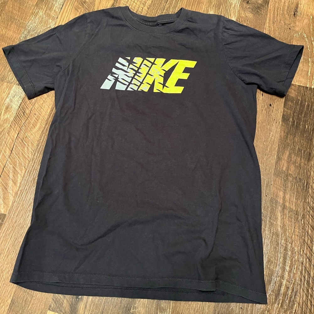 Boys Nike Cotton T Shirt, Great Condition